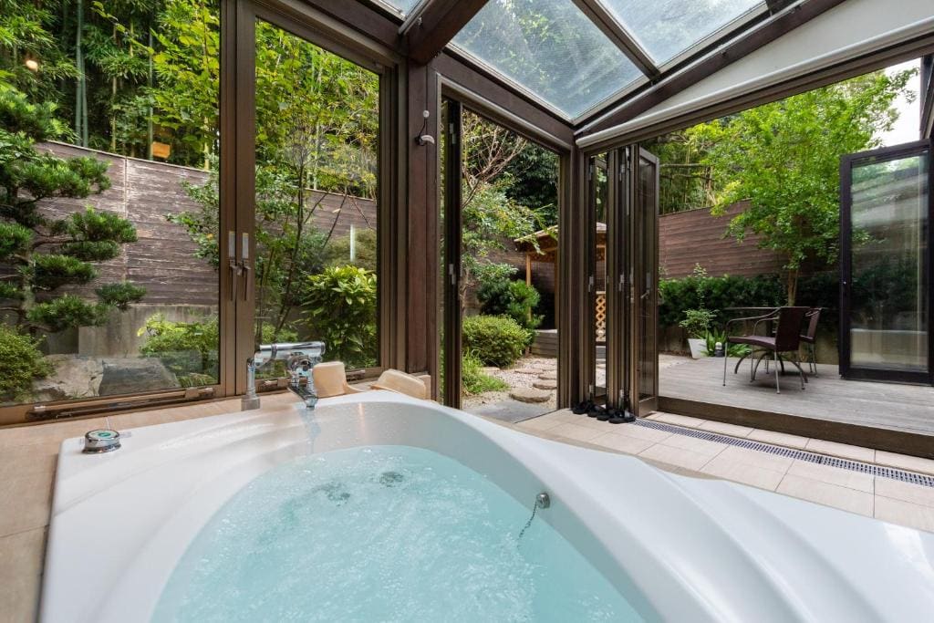 Cottage style room with open-air bath "Futarishizuka" room - Image 3