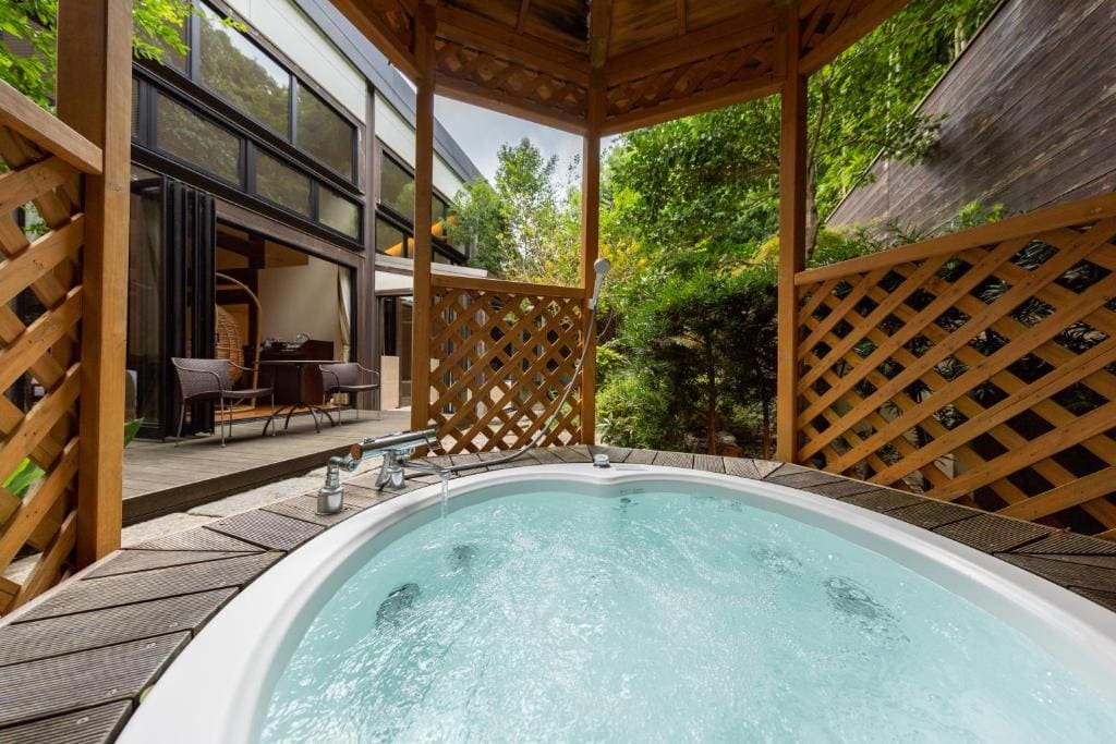 Cottage style room with open-air bath "Futarishizuka" room - Image 1