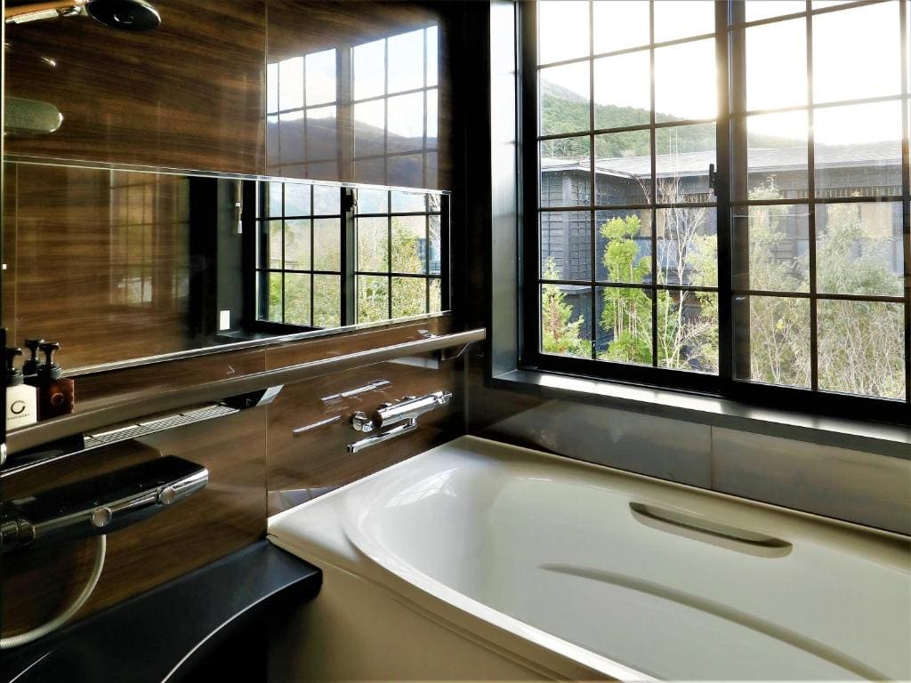 Superior Twin Room with Tatami Area room - Image 2