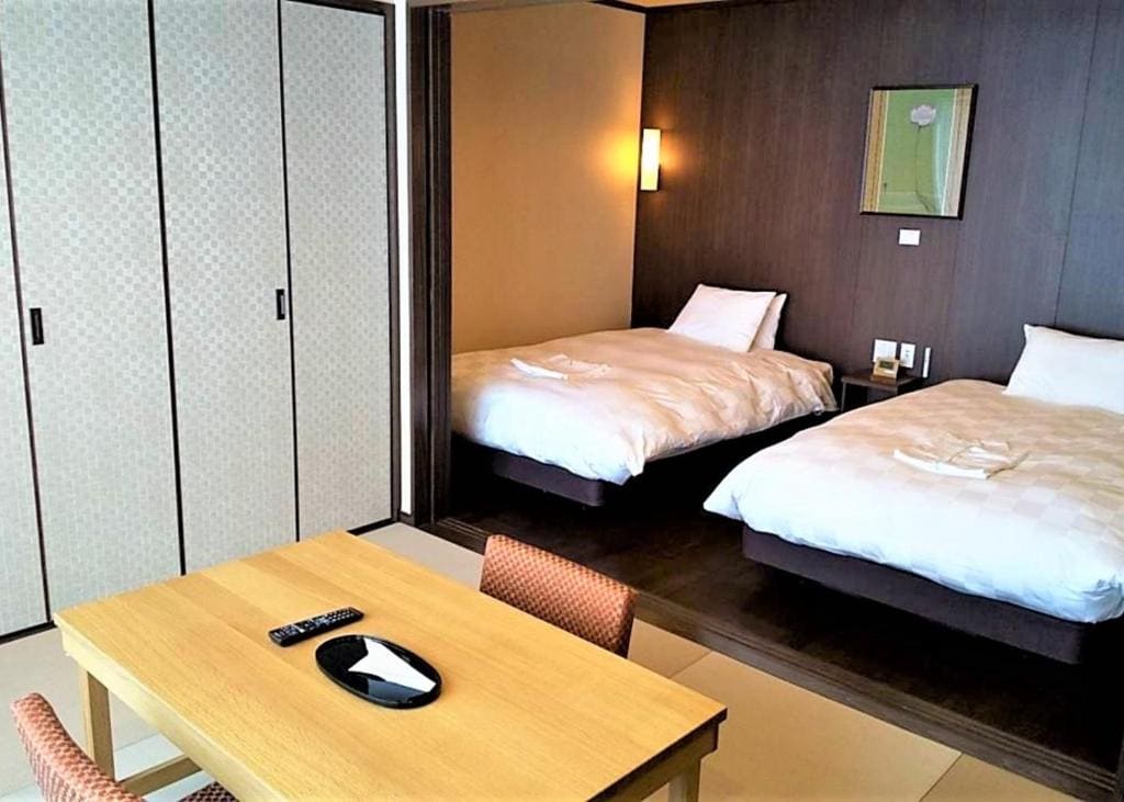 Superior Japanese-Style Twin Room with Tatami area room - Image 1