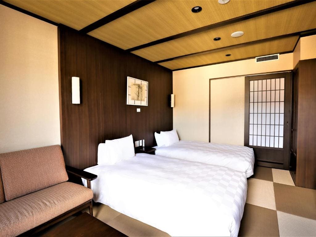 Japanese Style Standard Twin Room room - Image 2