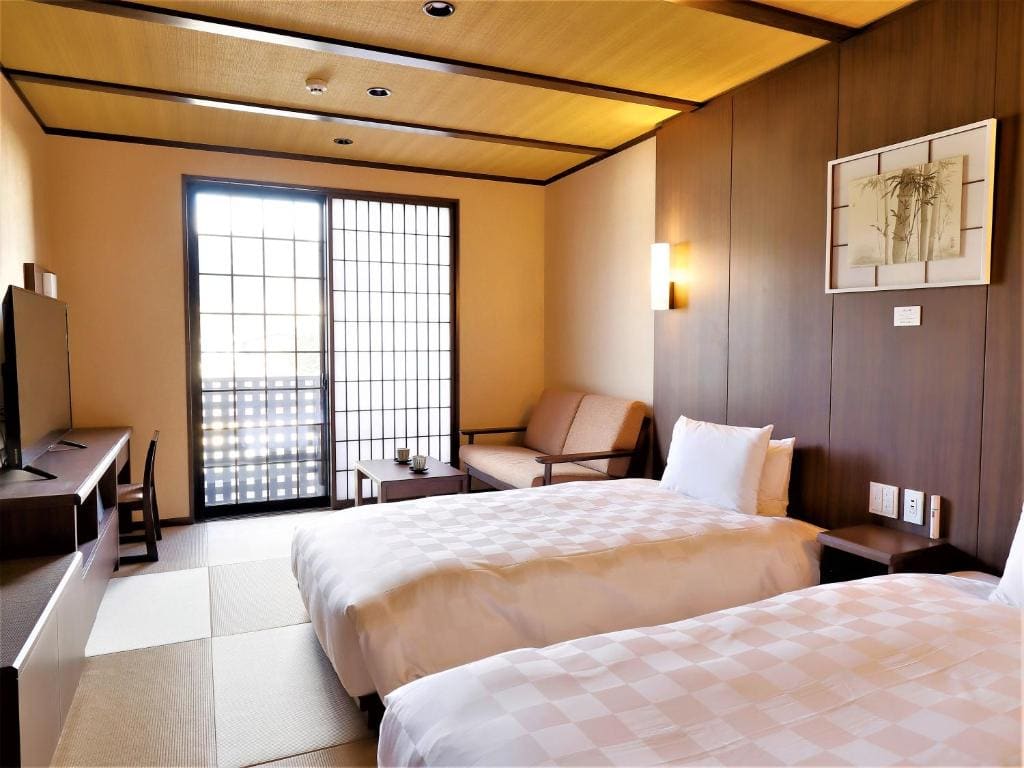 Japanese Style Standard Twin Room room - Image 3