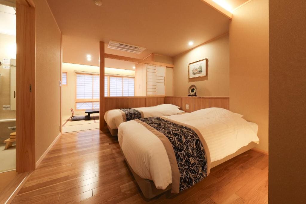Japanese-Style Standard Room with Shared Bathroom room - Image 3