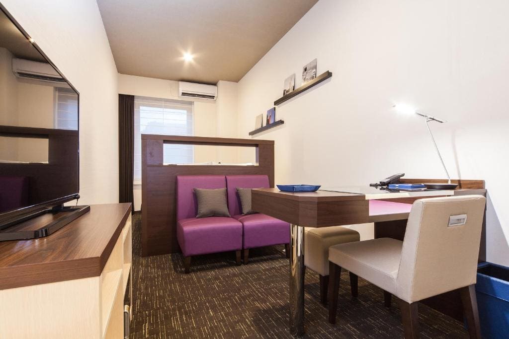 Superior Double Room with Kitchenette - Non-Smoking room - Image 3