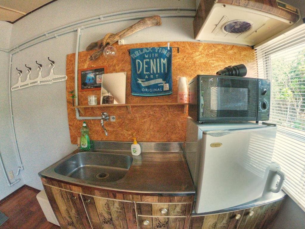 Quadruple Room with Private Bathroom room - Image 3