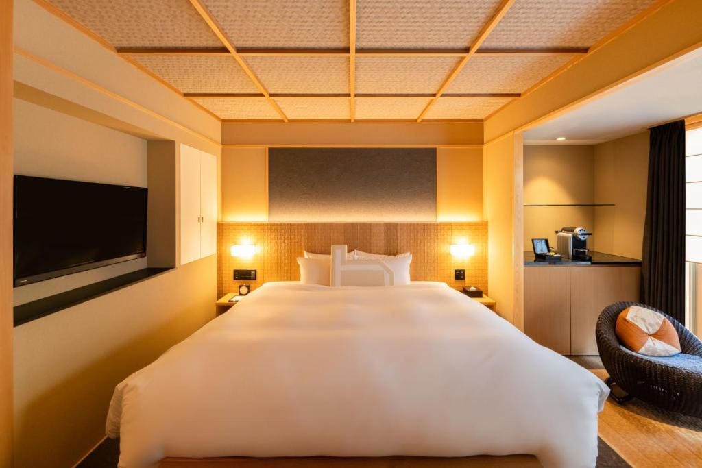 Deluxe King Room room - Image 1