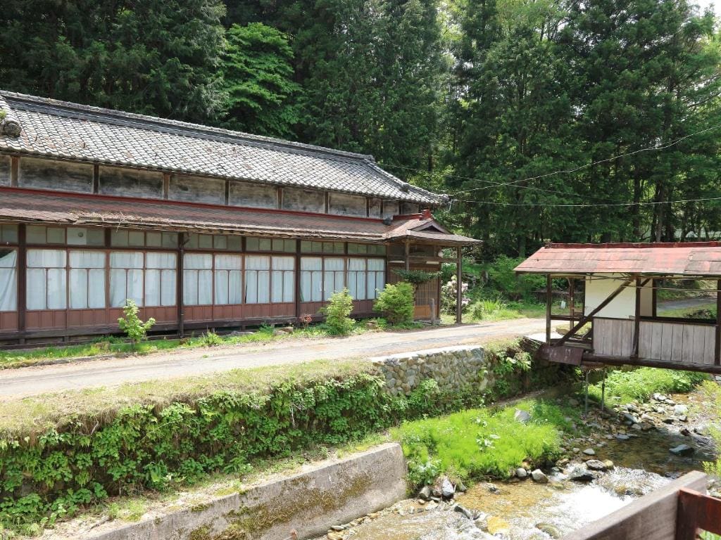 Japanese-Style Room with Shared Bath room - Image 3