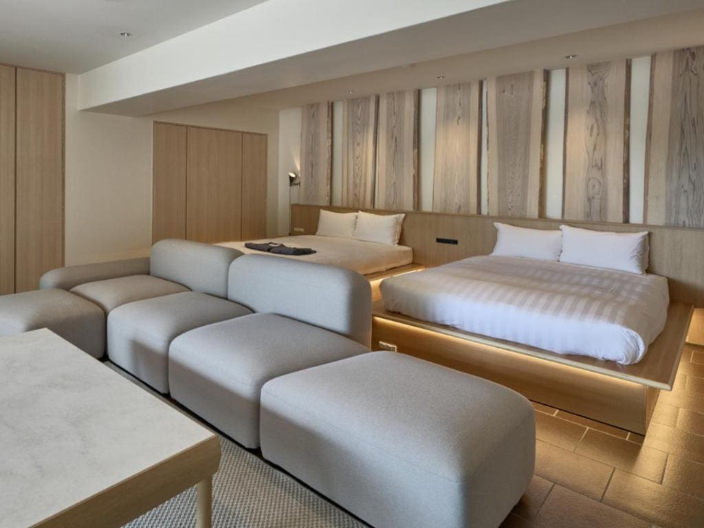 Suite with Mountain View room - Image 1