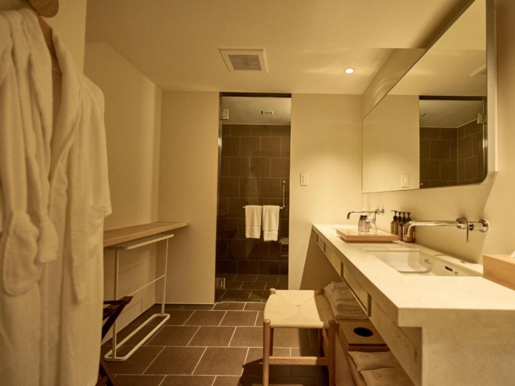 Suite with Mountain View room - Image 3