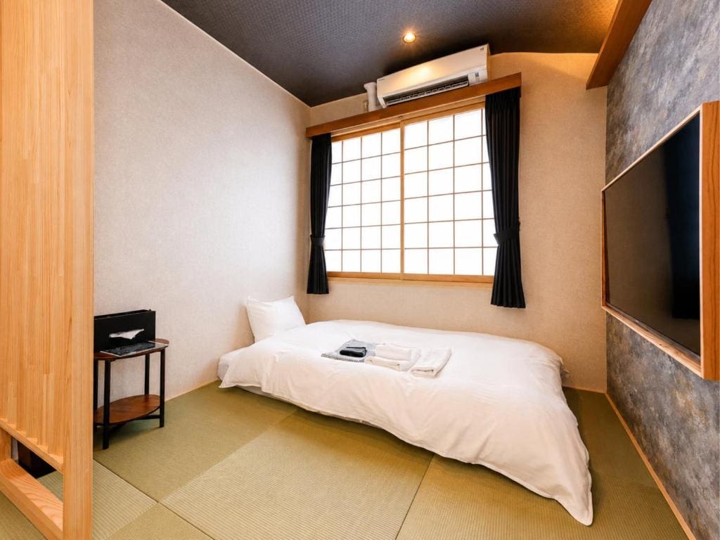 Single Room with Shower room - Image 1