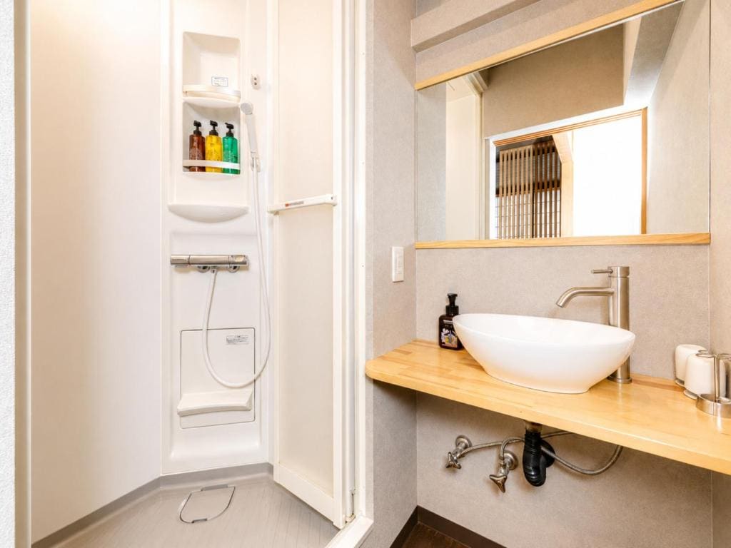 Small Single Room room - Image 3