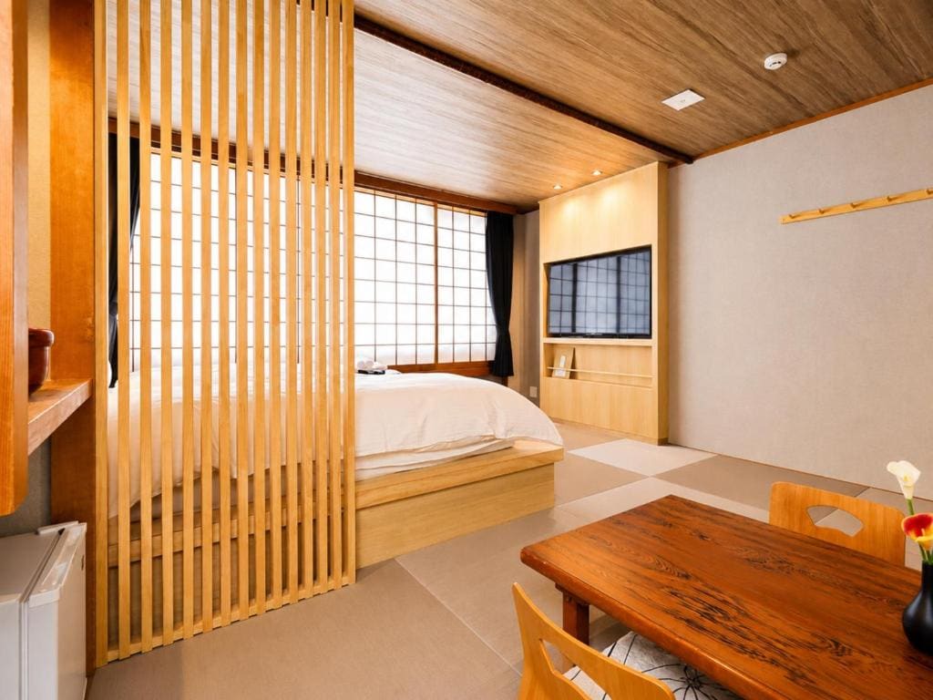 Deluxe Twin Room room - Image 3