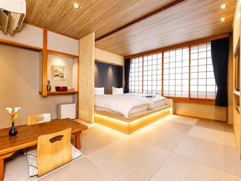 Deluxe Twin Room room - Image 1