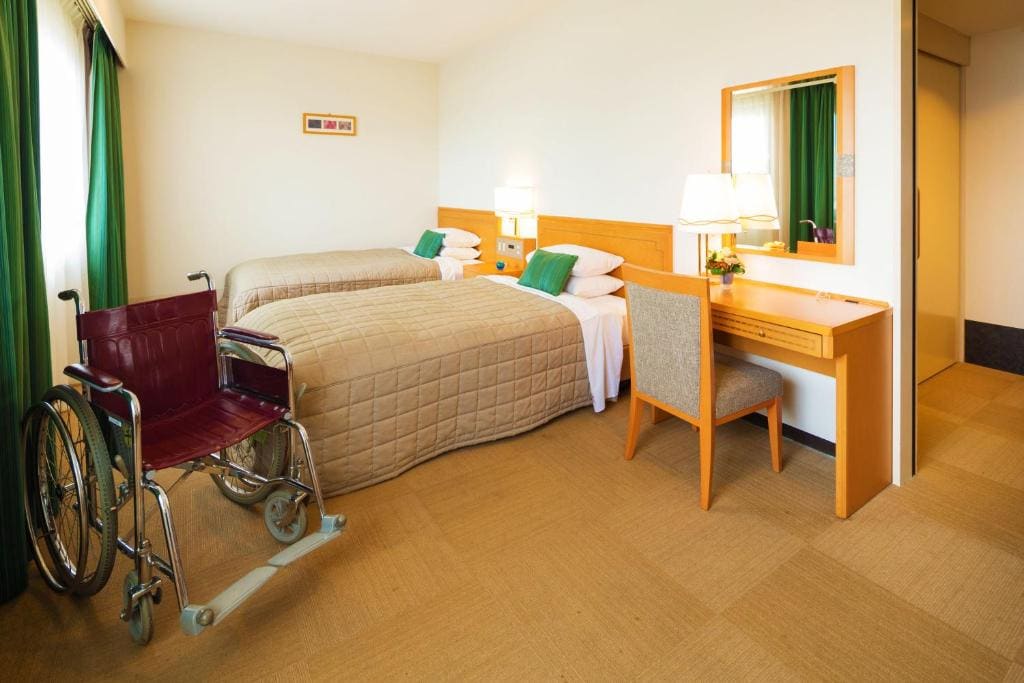 Twin Room - Smoking room - Image 1