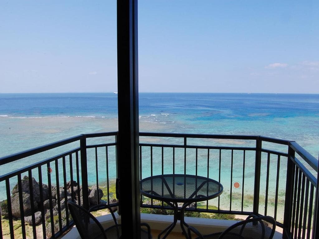 Ocean Front Twin - Non-Smoking room - Image 1