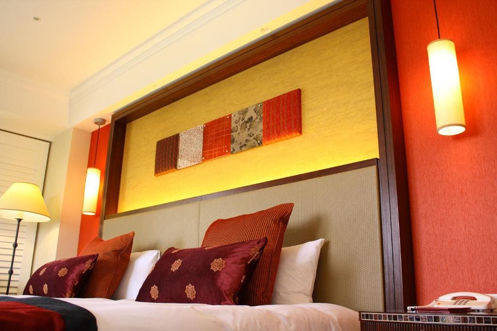 Corner Deluxe Twin - Non-Smoking(Free round-trip airport transfer) room - Image 2