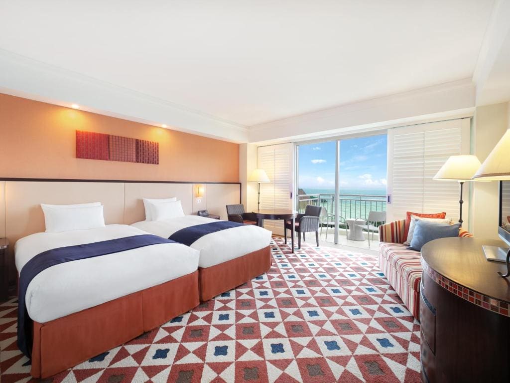 Corner Deluxe Twin - Non-Smoking(Free round-trip airport transfer) room - Image 3