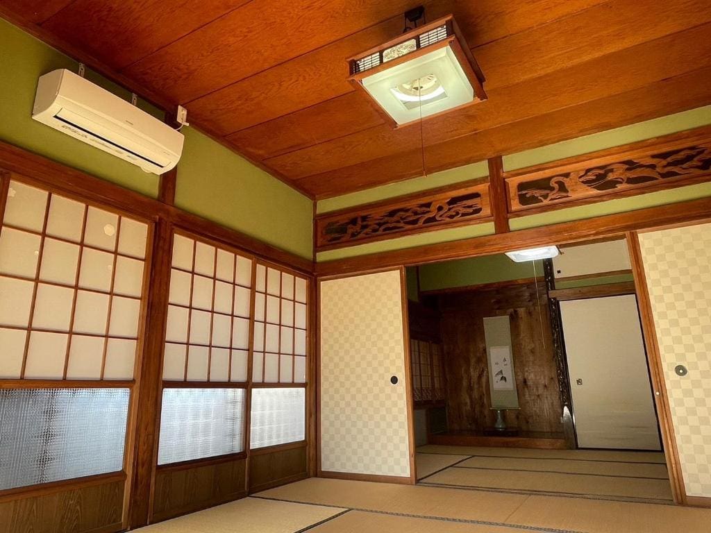 Family Room room - Image 3