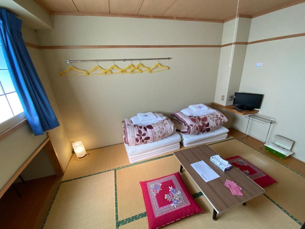 Japanese-Style Double Room with Private Toilet and Shared Bathroom room - Image 1