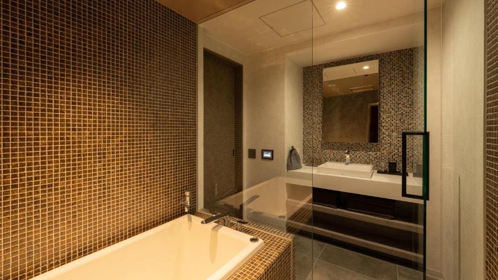 Deluxe Twin Room room - Image 3