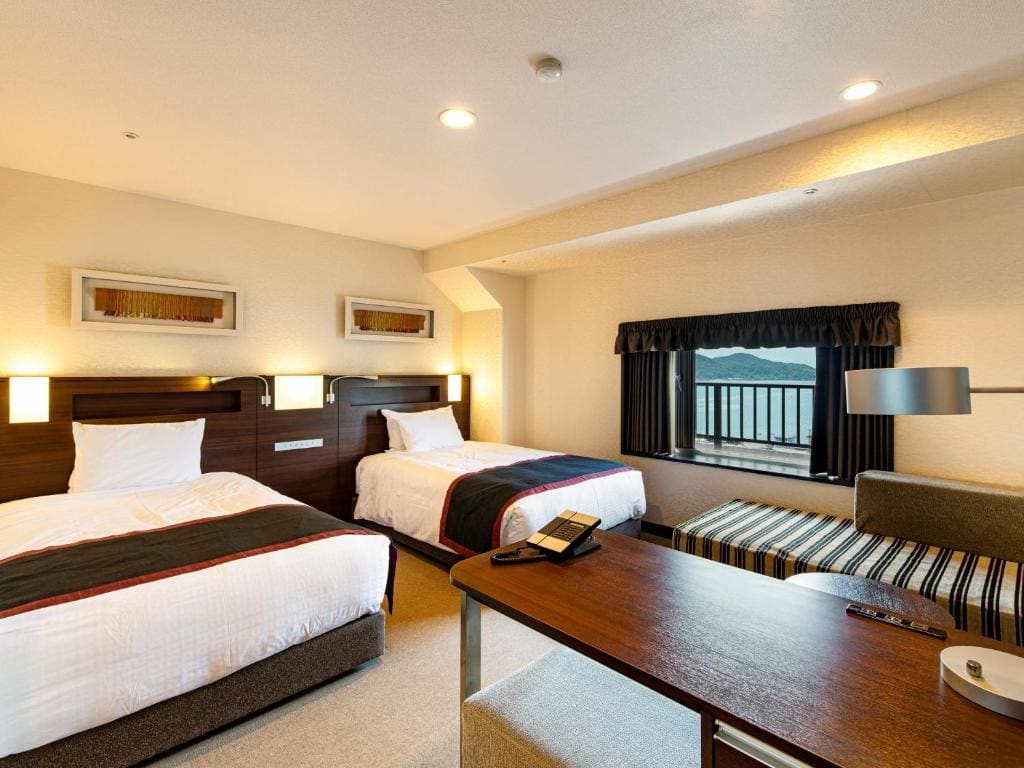King Suite room - Image 3
