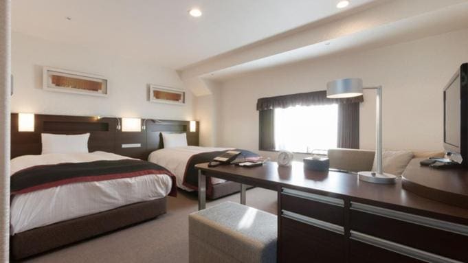Grand Twin Room - Non-Smoking room - Image 3
