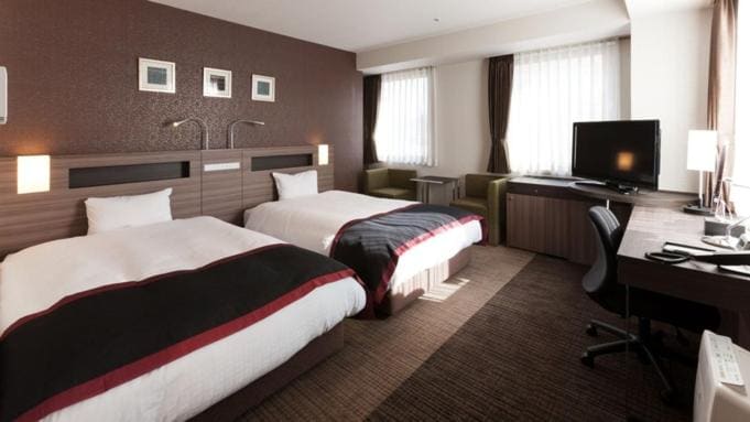 Deluxe Twin Room room - Image 3