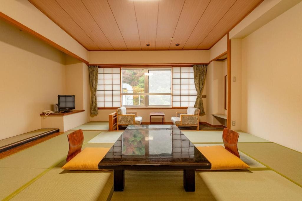 Economy Japanese-Style-Room 42 sqm - Indoor Bath - Non-Smoking room - Image 1