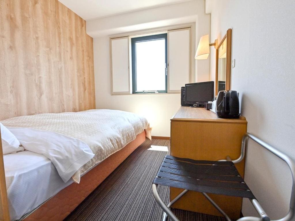 Single Room - Smoking room - Image 2