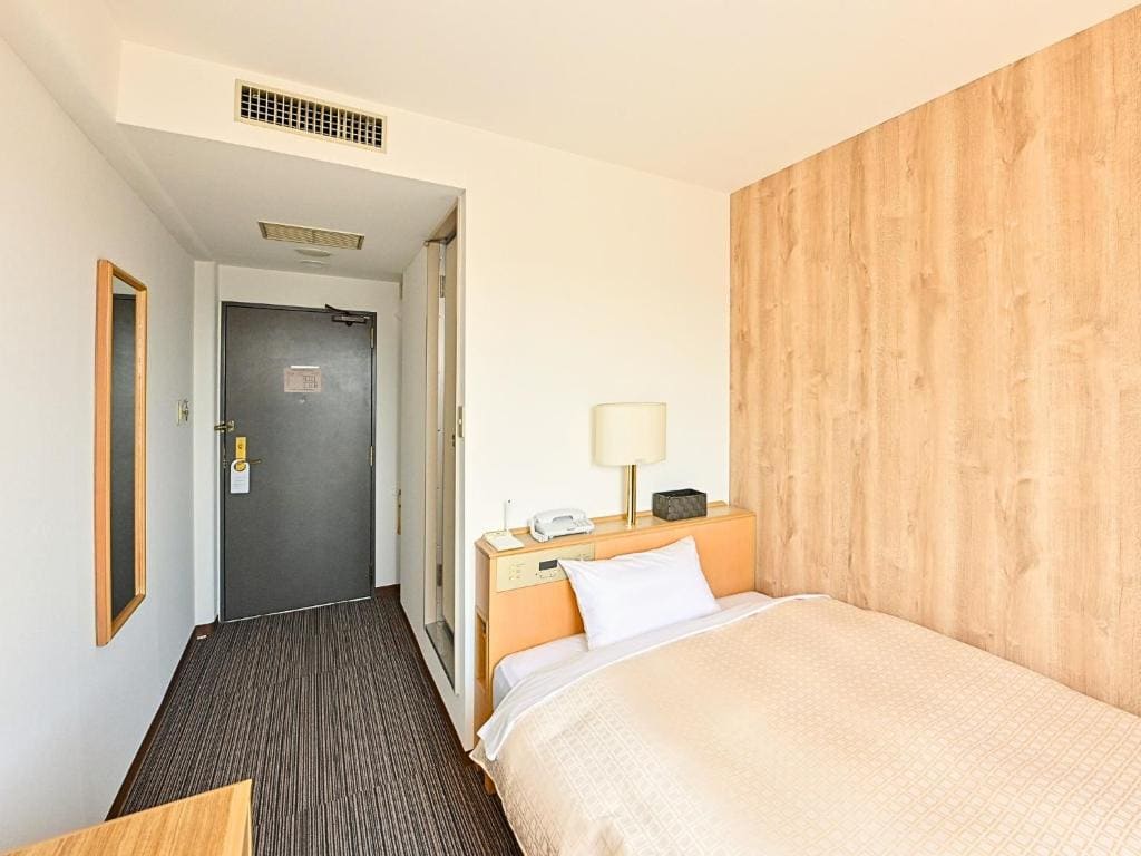 Single Room - Smoking room - Image 1