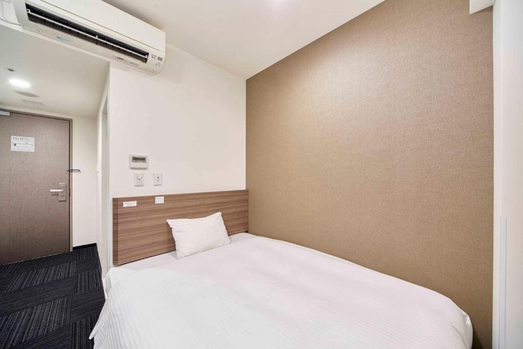 Single Room - Non-Smoking room - Image 3