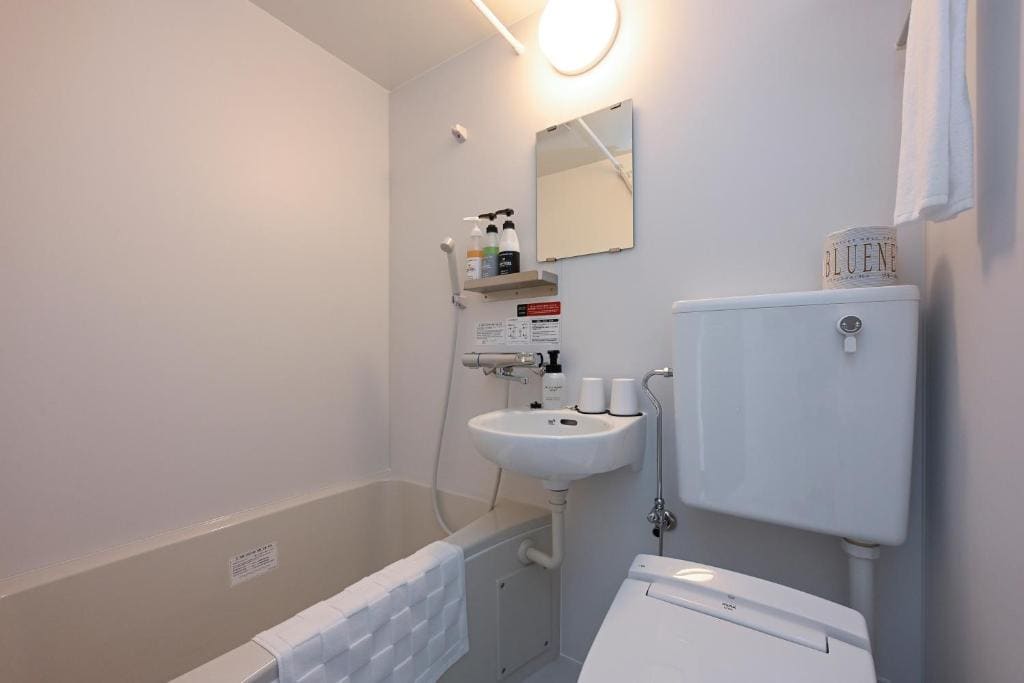 Standard Twin Room room - Image 3