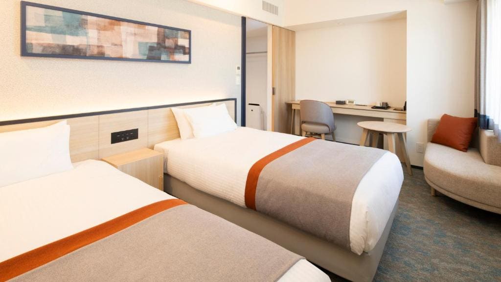 Superior Twin Room - Non-Smoking room - Image 2