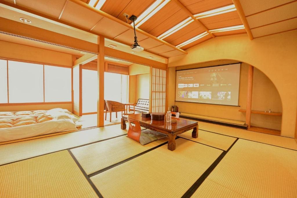 Family Room with Bath room - Image 3