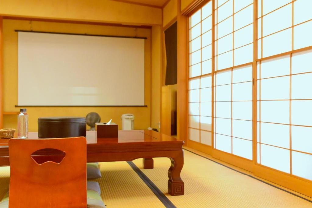 Deluxe Family Room room - Image 1