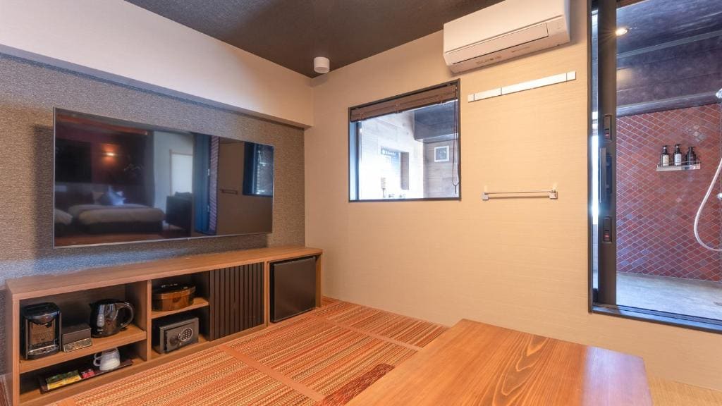 Japanese-Style Suite Room with Semi Open-Air Bath room - Image 3