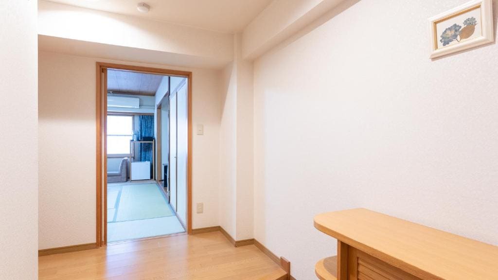 Standard Japanese-Style Room with Shared Bathroom room - Image 3