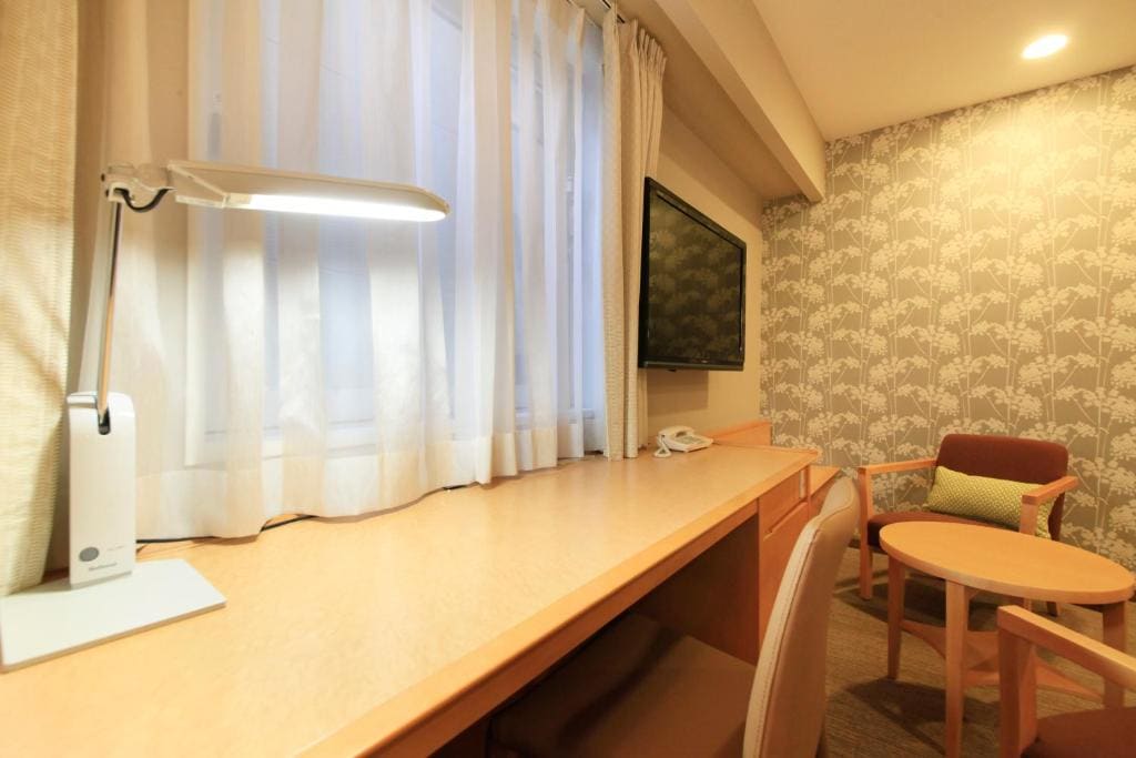 Twin Room - Smoking room - Image 3