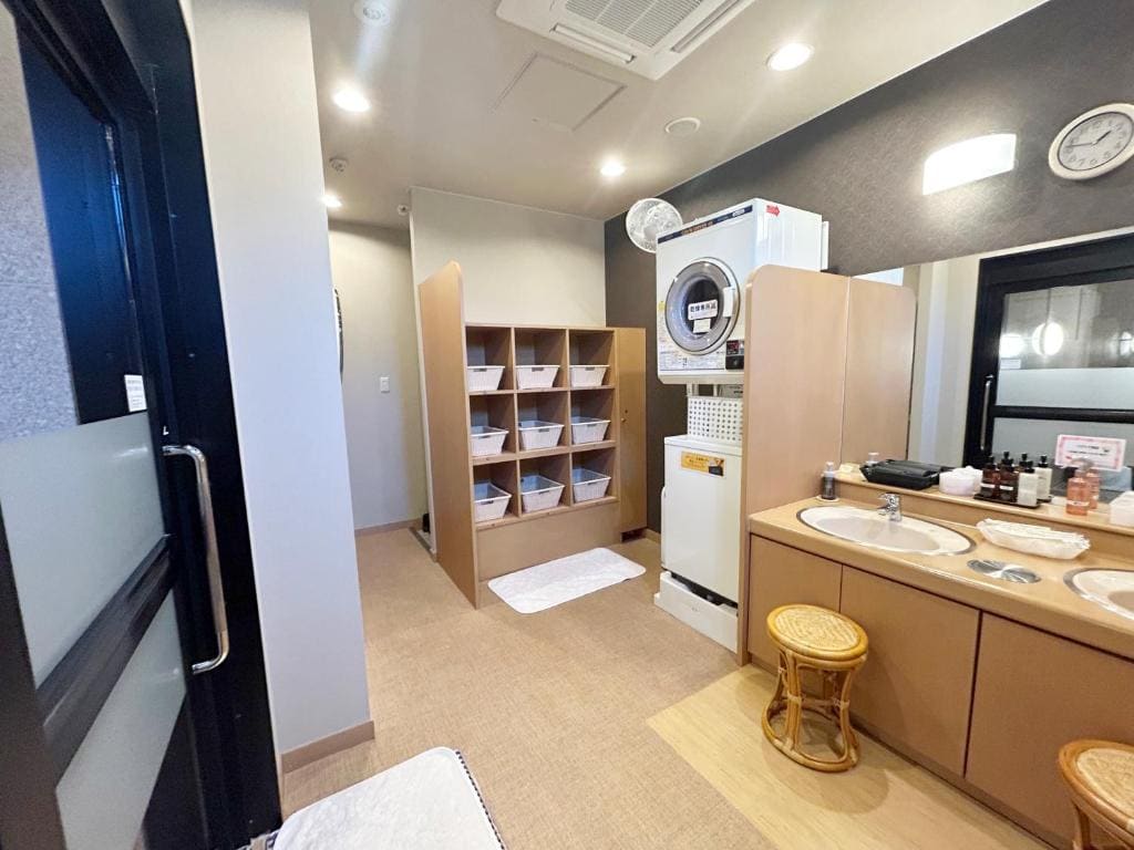 Twin Room - Smoking room - Image 2