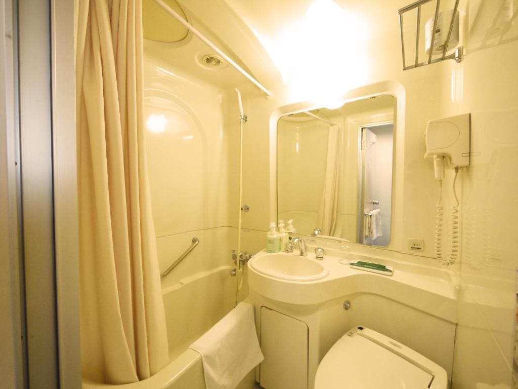 Standard Double Room with Small Double Bed - Non-Smoking room - Image 3