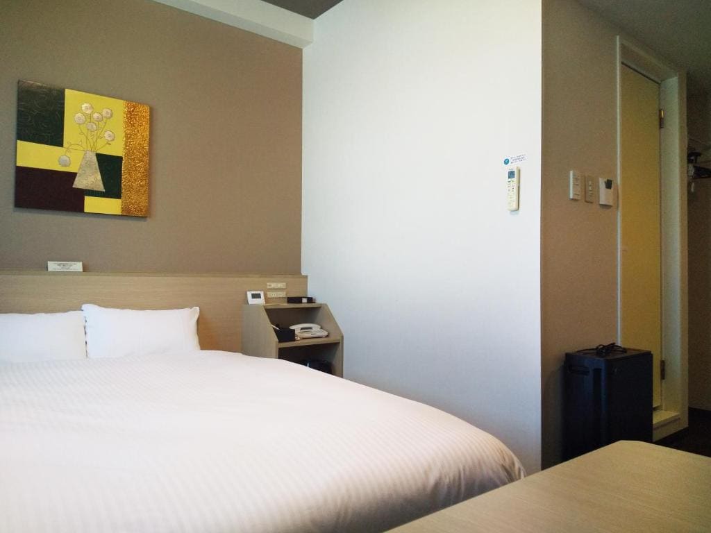 Standard Double Room - Smoking - Heated Tobacco Only room - Image 1