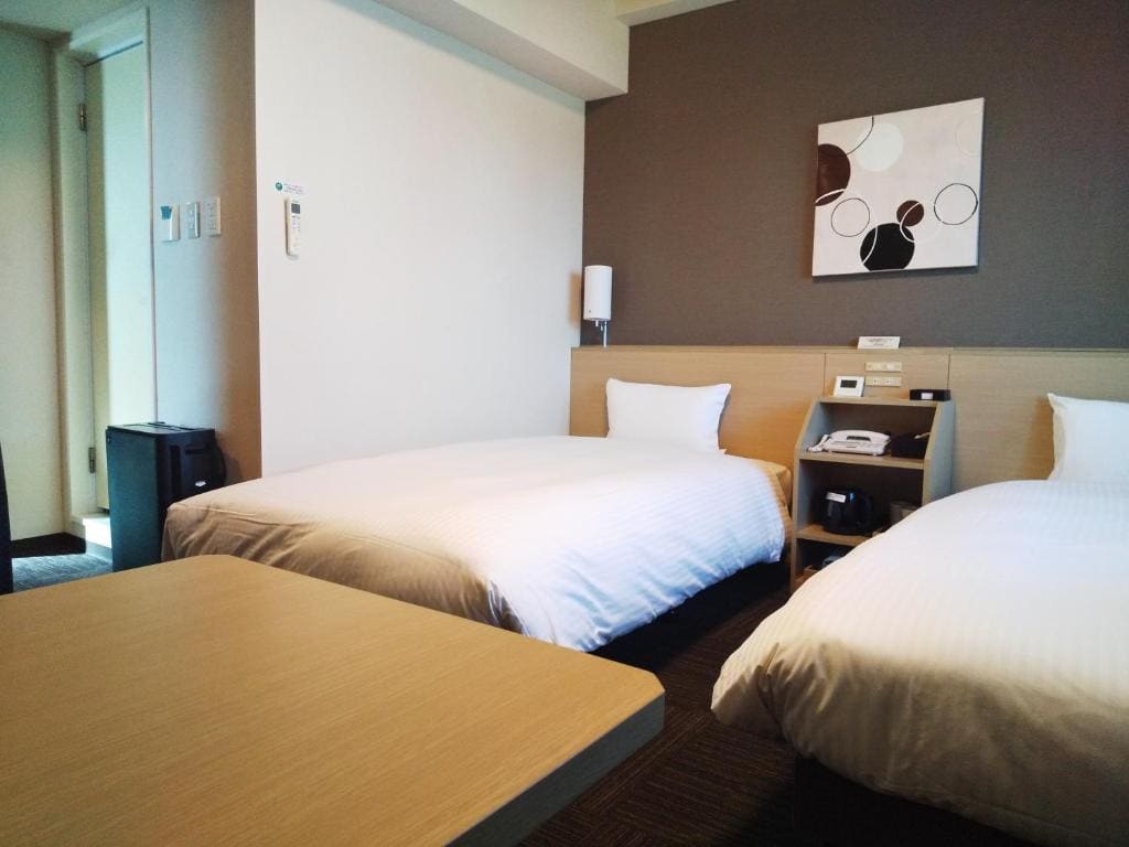 Standard Twin Room - Smoking - Heated Tobacco Only room - Image 1