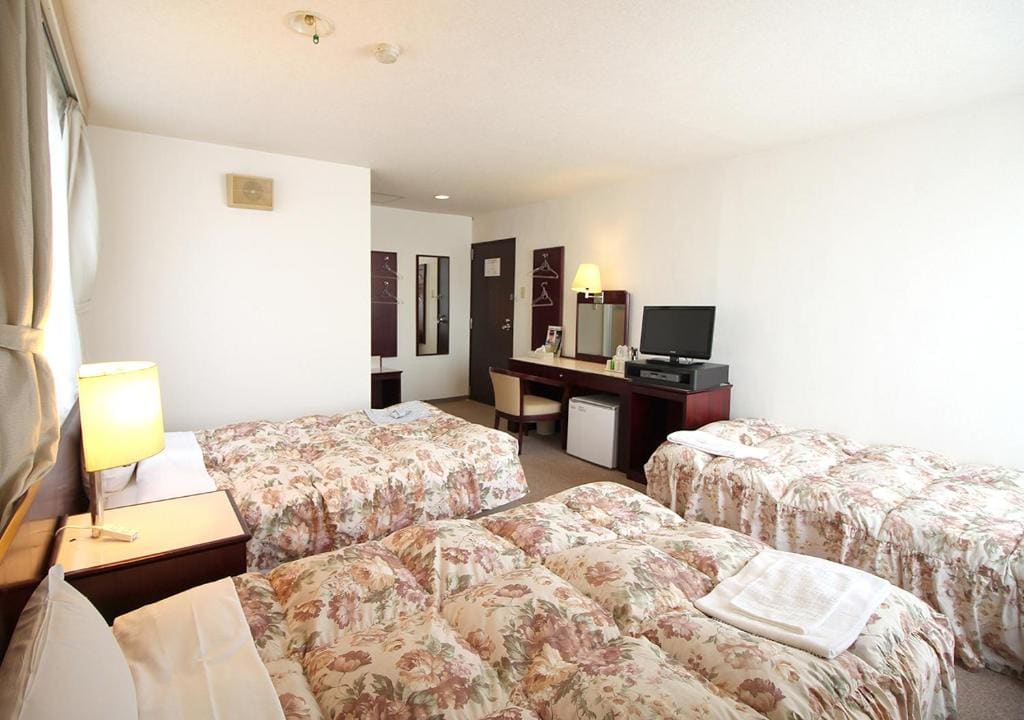Triple Room - Non-Smoking room - Image 2