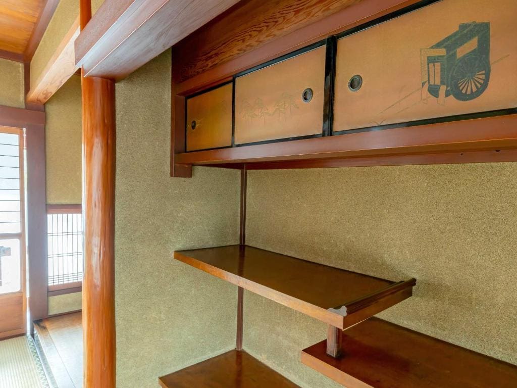 Family Room room - Image 1
