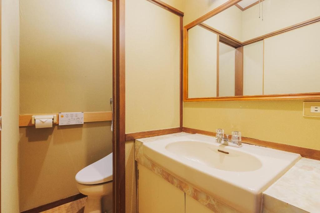 Japanese-Style Twin Room without Bathroom room - Image 2