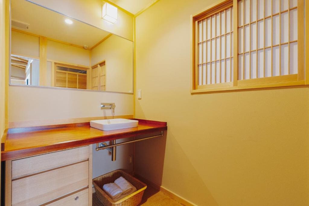 Luxury Quadruple Room - Adult Only room - Image 2