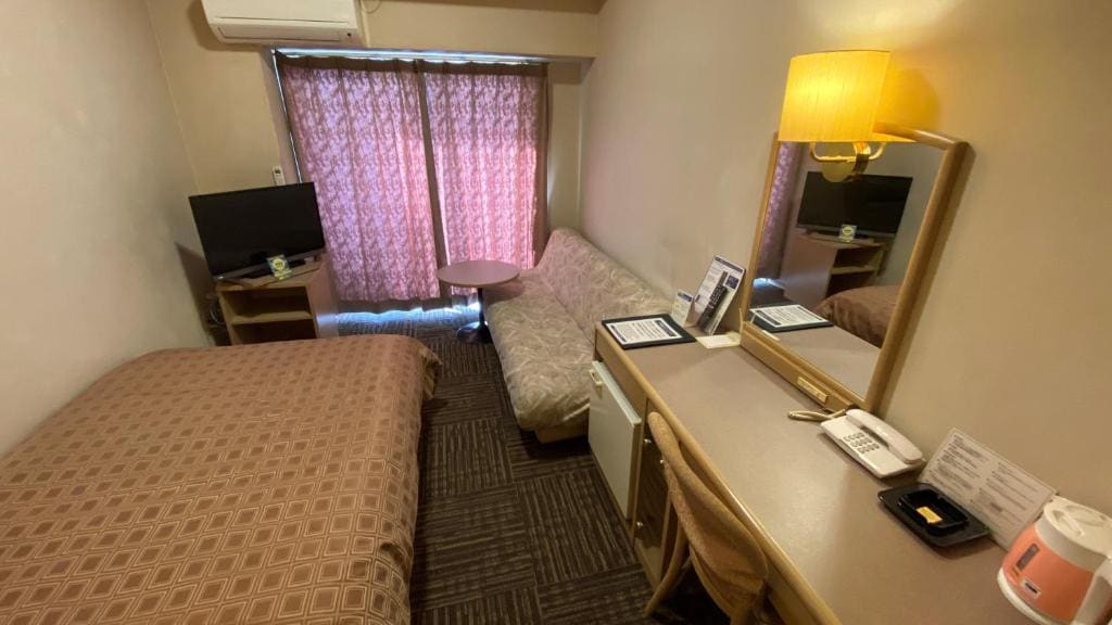 Single Room - Non-Smoking room - Image 1