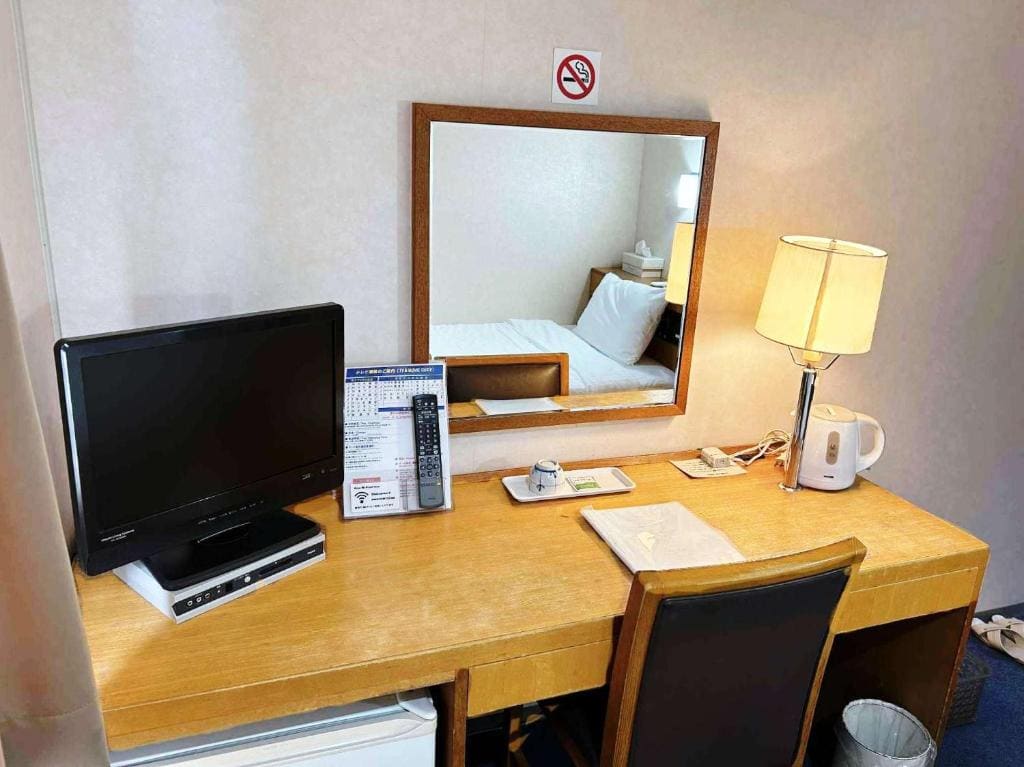 Single Room - Non-Smoking room - Image 3