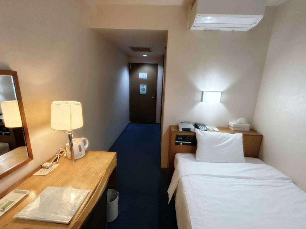 Single Room - Non-Smoking room - Image 2