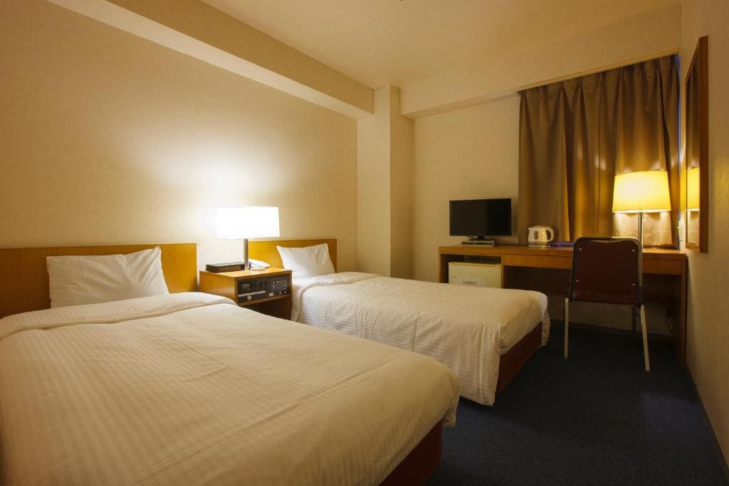 Twin Room - Smoking room - Image 1